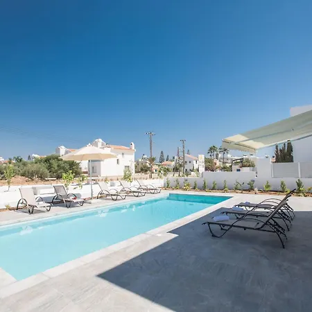 Casa vacanze Wunderschoene- Geraeumige Ferienvilla Mit Bbq By Interhome