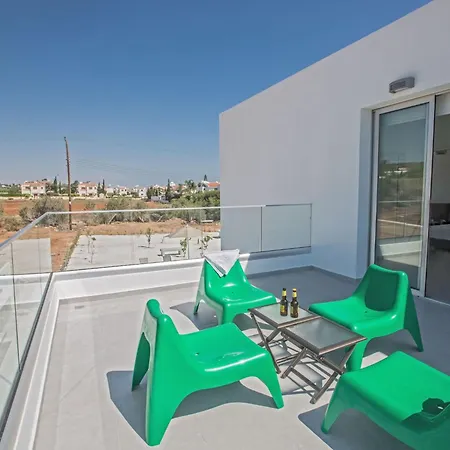 Wunderschoene- Geraeumige Ferienvilla Mit Bbq By Interhome * Protaras
