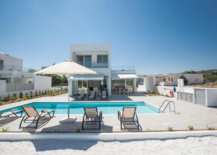 Wunderschoene- Geraeumige Ferienvilla Mit Bbq By Interhome * Protarász