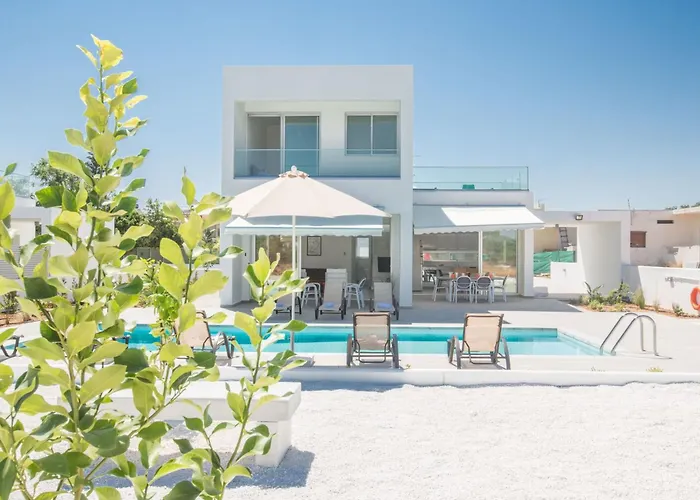 Wunderschoene- Geraeumige Ferienvilla Mit Bbq By Interhome Nyaraló Protarász