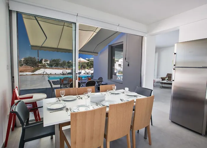 Wunderschoene- Geraeumige Ferienvilla Mit Bbq By Interhome Protaras