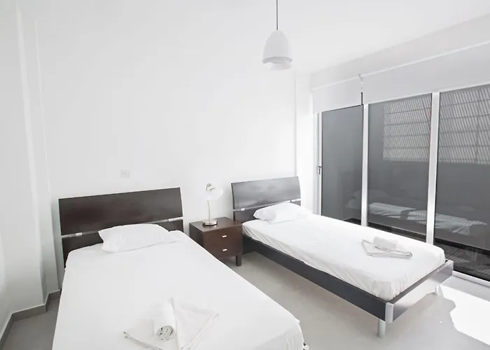 Wunderschoene- Geraeumige Ferienvilla Mit Bbq By Interhome