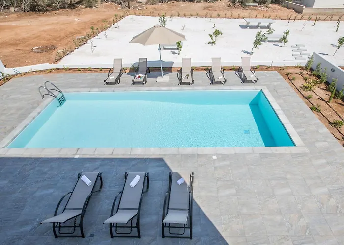 Wunderschoene- Geraeumige Ferienvilla Mit Bbq By Interhome *