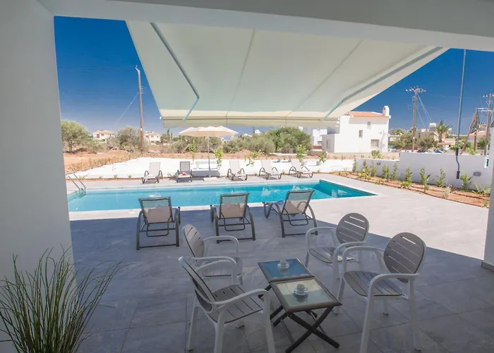 Wunderschoene- Geraeumige Ferienvilla Mit Bbq By Interhome Feriehus *